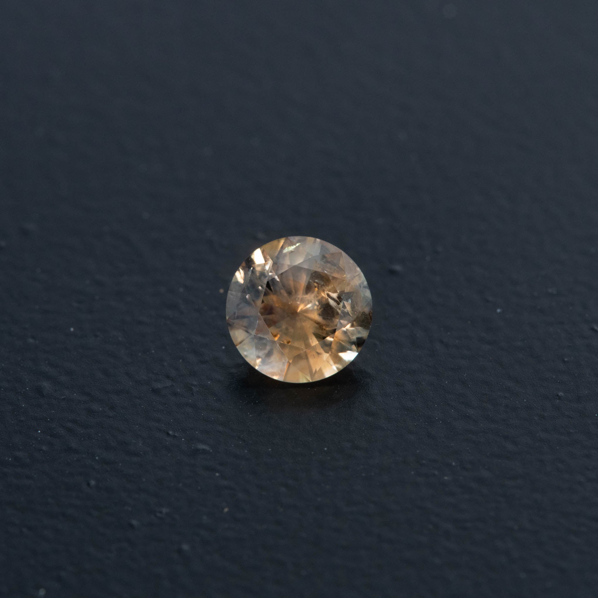 Parti (Orange& Blue) Brilliant Sapphire 1.15ct  [S.P.BR.2617]