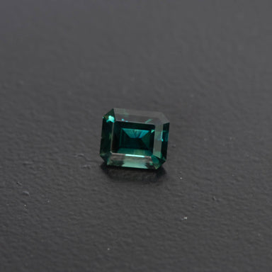 Green Emerald Sapphire 1.6ct  [S.G.E.2622]