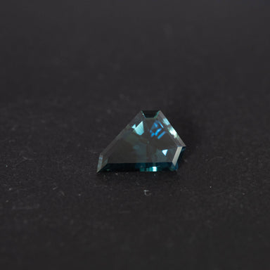 Blue Free Form Sapphire 1.46ct  [S.B.FF.2632]