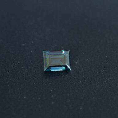 Blue Baguette Sapphire 0.98ct  [S.B.BA.2638]