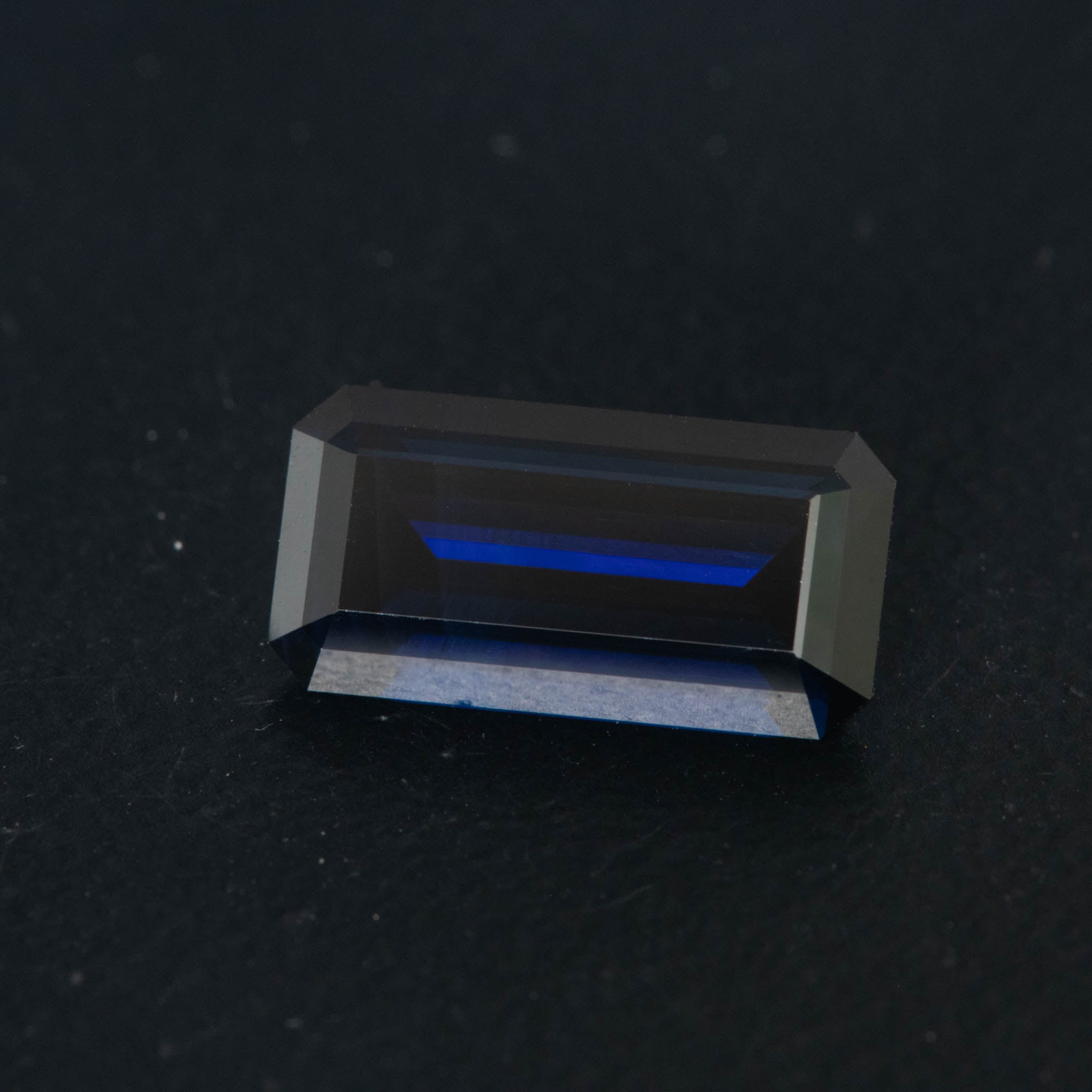 Blue Emerald Sapphire 4.7ct  [S.B.E.2659]