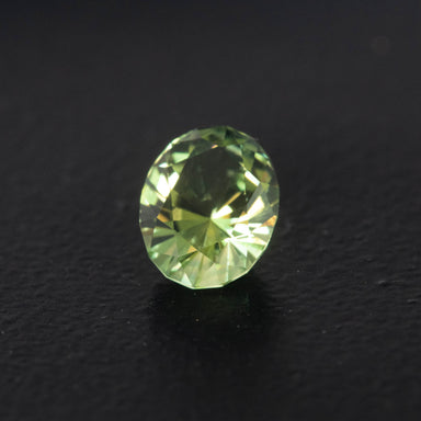Green Oval Sapphire 1.56ct  [S.G.O.2672]