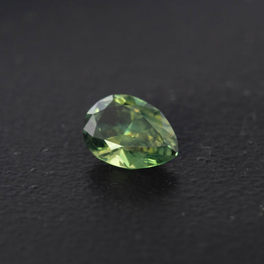 Green Pear Sapphire 1.09ct  [S.G.PE.2686]