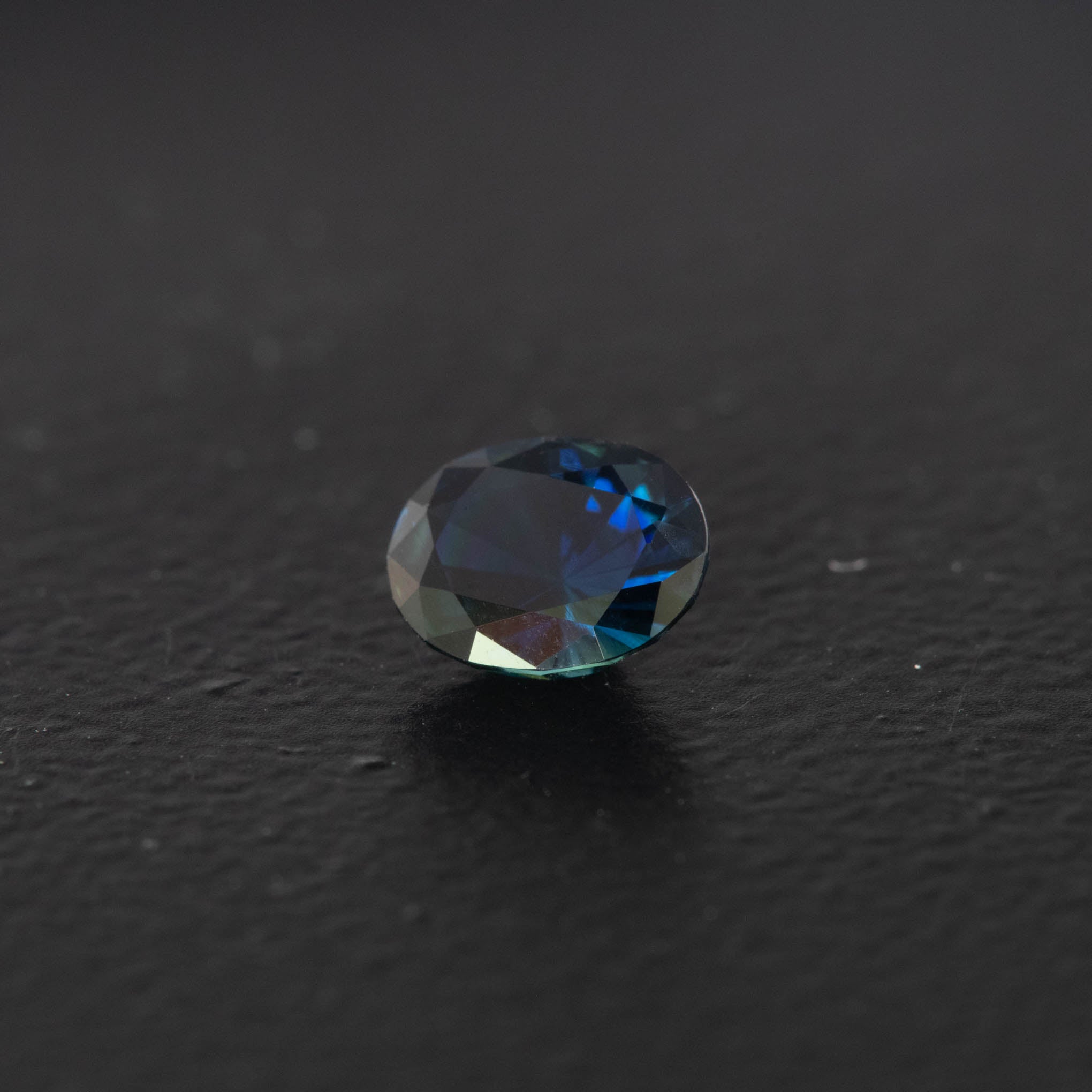 Blue Oval Sapphire 0.73ct  [S.B.O.2687]