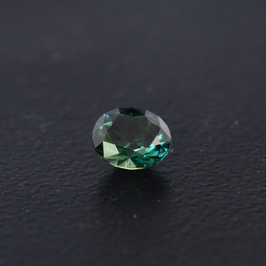 Green Oval Sapphire 0.76ct  [S.G.O.2688]