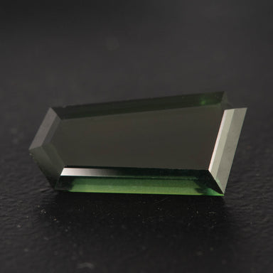 Green Free Form Sapphire 7.31ct  [S.G.FF.2692]
