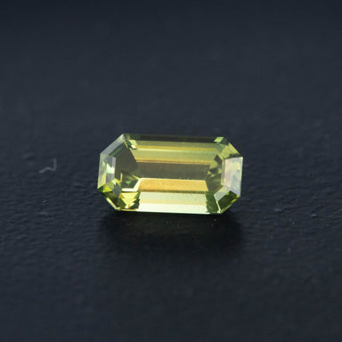 Green  Emerald Sapphire 1.5ct  [S.G.E.2705]
