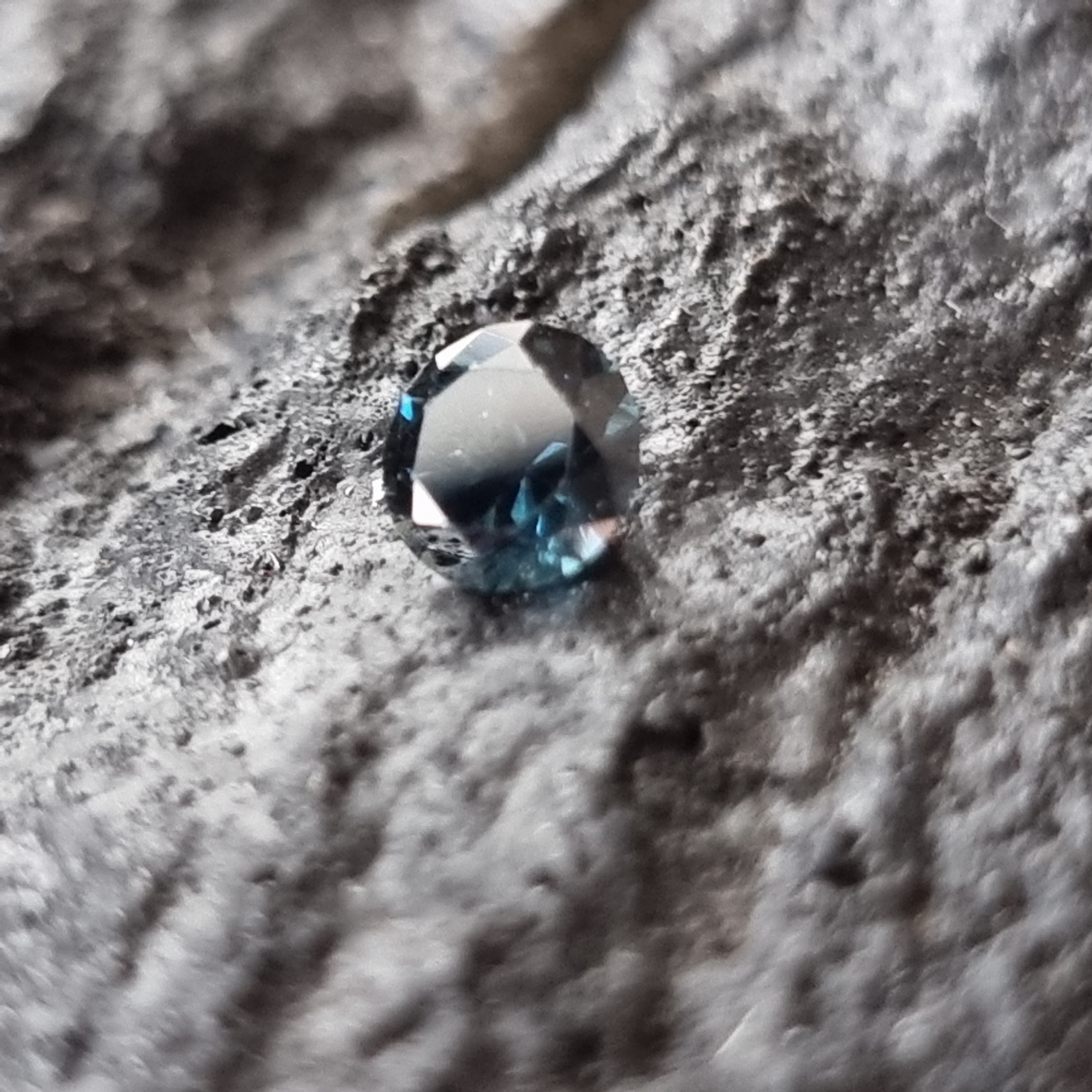 Blue Brilliant Sapphire 0.64ct (S.B.BR.638)