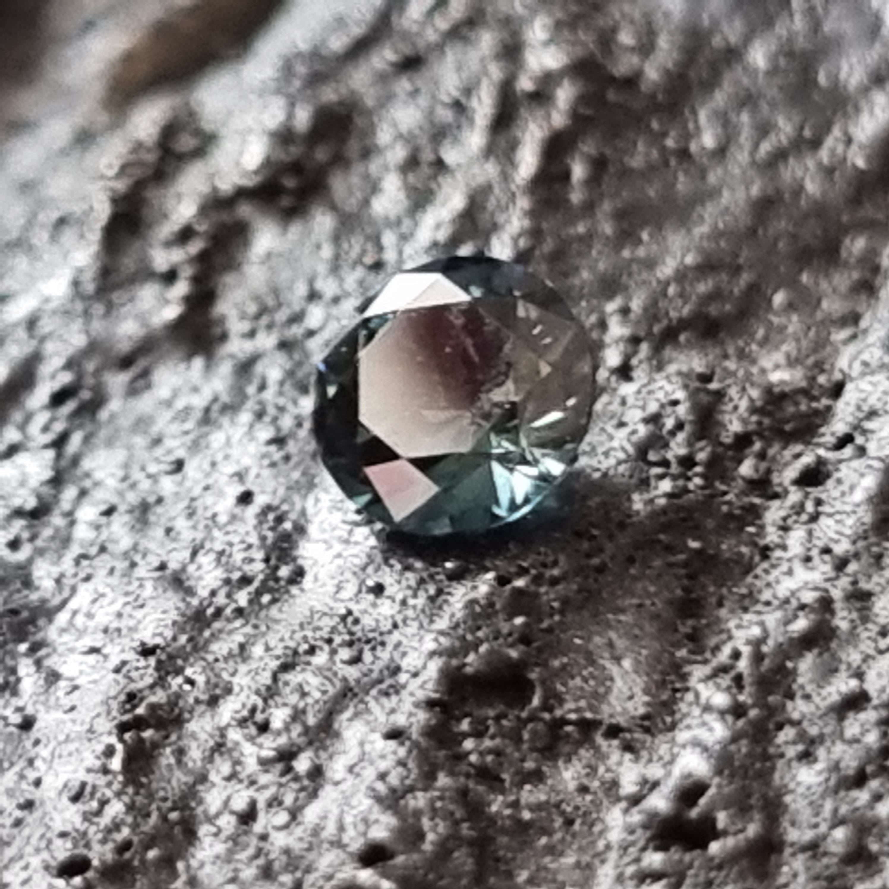 Parti Brilliant Sapphire 0.65ct (S.P.BR.786)