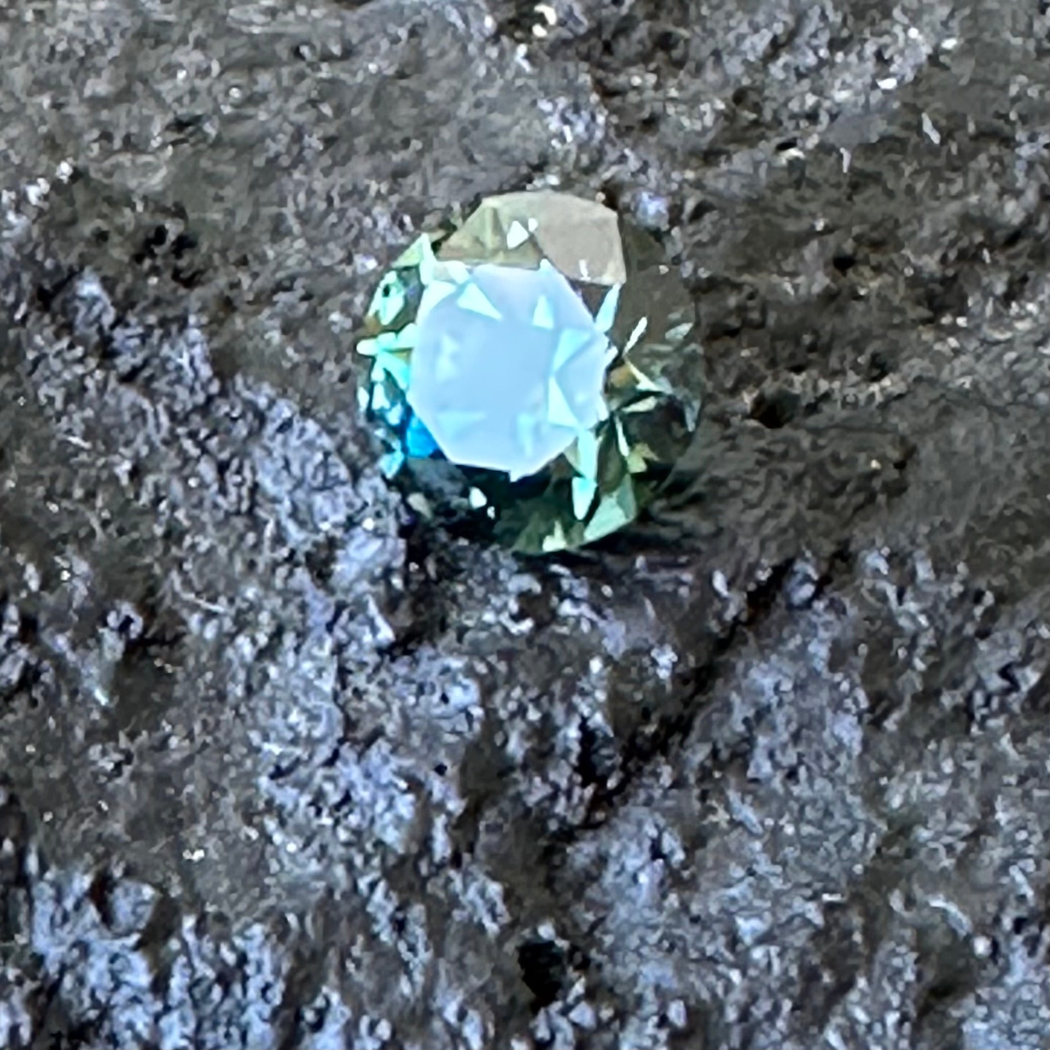 Parti Brilliant Sapphire 0.83ct (S.P.BR.958)