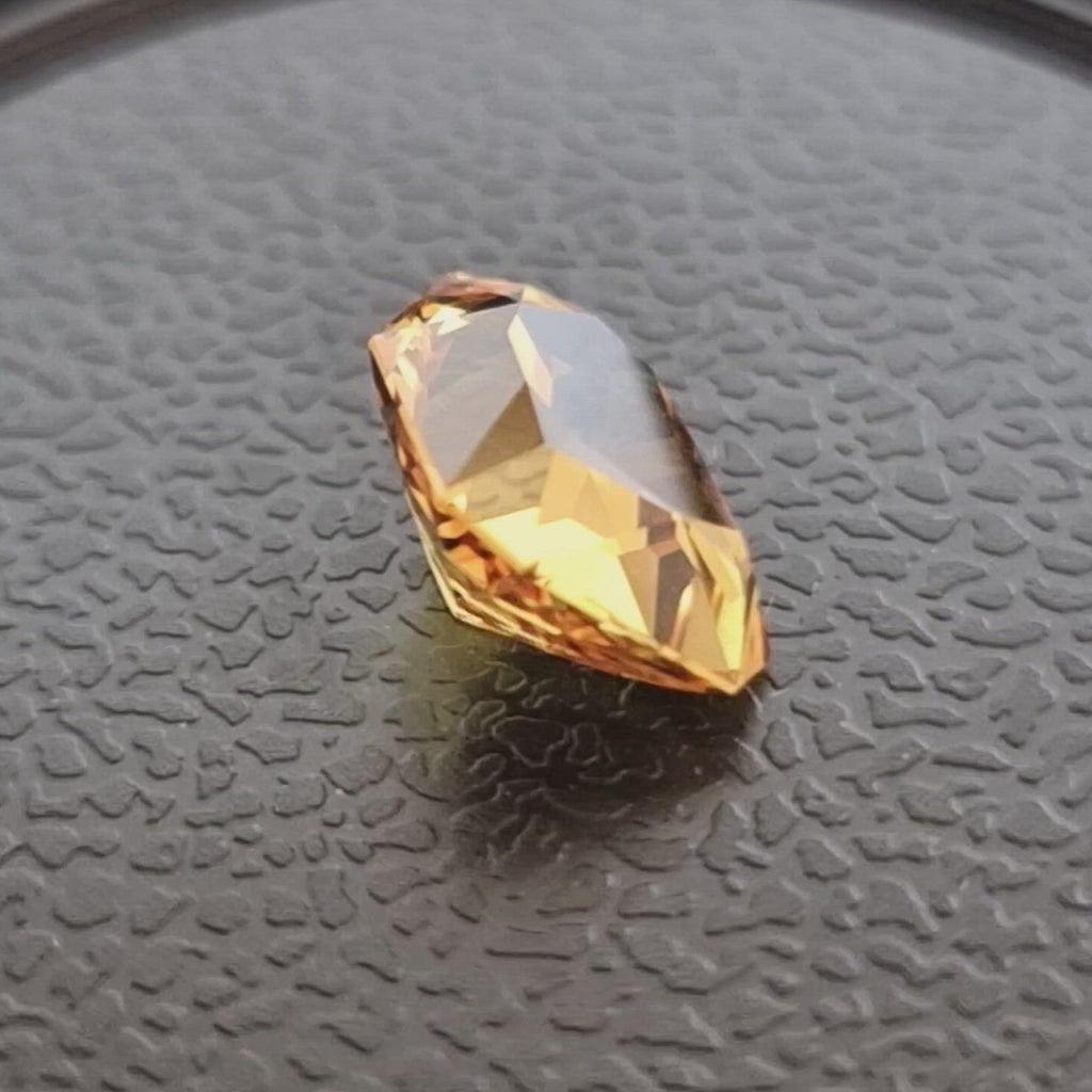 Gold,Yellow Free Form Sapphire 8.16 Ct. Australian Sapphire trade supplier, natural and ethical sapphire supplier to jeweller's